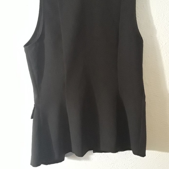 Vest - Picture 4 of 4